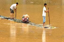 Presidente de Cuba expresa pésame a Vietnam por pérdidas provocadas por inundaciones