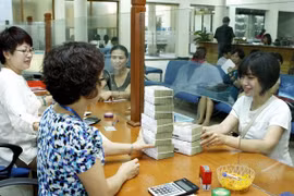 Vietnam reporta notable incremento en ingreso presupuestario 