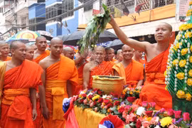 Ciudad Ho Chi Minh robustece relaciones culturales con países vecinos