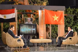  Televisión egipcia transmite en vivo programa sobre Vietnam
