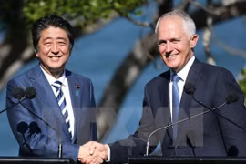 Japón y Australia comprometidos a acelerar el TPP