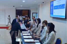 Senadores opositores boicotean reunión parlamentaria de Camboya