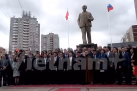 Develan estatua de Presidente Ho Chi Minh en Uliánovsk, tierra natal de Lenin