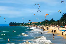 Provincia centrovietnamita prioriza productos turísticos marítimos 