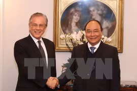 Premier vietnamita propone mayor cooperación del Instituto suizo de Investigación Malik