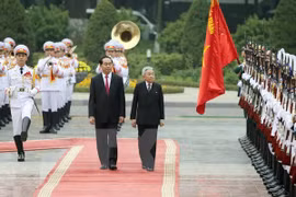 Presidente de Vietnam recibe a Emperador de Japón 