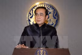 Tailandia levantará restricciones a partidos políticos