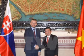 Vietnam y Eslovaquia por intensificar lazos multisectoriales