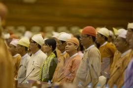 Celebran en Myanmar elecciones parlamentarias parciales