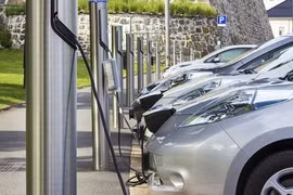 Singapur lanza programa de uso compartido de automóviles eléctricos