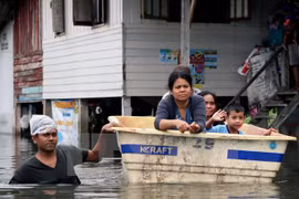 Más de un millón de afectados y 18 muertos por inundaciones en Tailandia