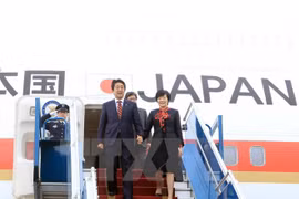 Primer ministro de Japón concluye visita oficial a Vietnam