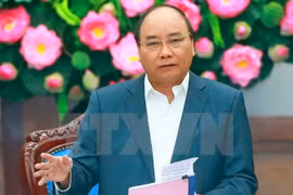 Premier de Vietnam urge a diseñar escenarios de desarrollo para alcanzar objetivo de crecimiento