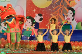 Presidente vietnamita felicita a los niños en ocasión de Fiesta del Medio Otoño