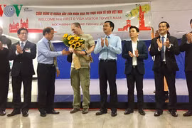 Ciudad Ho Chi Minh recibe a primer turista con visado electrónico
