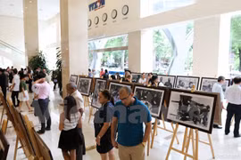 Celebran en Vietnam exposición fotográfica en homenaje al Che Guevara 