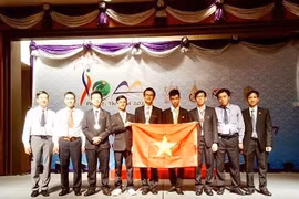 Vietnam gana dos medallas de plata en Olimpiada Internacional de Astronomía y Astrofísica