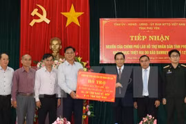 Laos asiste a localidad vietnamita en recuperación de secuelas de tifón Damrey
