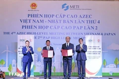 El Banco de Inversión y Desarrollo de Vietnam (BIDV) y el Banco Japonés de Cooperación Internacional (JBIC) intercambiaron las actas de cooperación. (Foto: VNA)