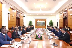 En la reunión (Fuente: VNA)