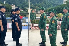 Las fuerzas de guardia fronteriza de la provincia vietnamita de Lao Cai y china de Honghe lanzan las patrullas conjuntas del año 2026 (Fuente: VNA)