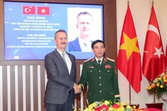 El ministro de Defensa de Vietnam, general Phan Van Giang y Haluk Gorgun, presidente de la Agencia de la Industria de Defensa de Turquía (Fuente: VNA)