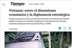 El artículo elogia el modelo de desarrollo económico de Vietnam (Fuente: VNA)