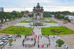 La comunidad vietnamita formó el número "80" para celebrar el 80.º aniversario del Día Nacional de Vietnam. Foto: VNA