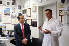 El Hospital 108 de Vietnam y el MHH de Alemania firman un acuerdo estratégico (Fuente: VNA)