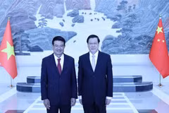El presidente de la Fiscalía Popular Suprema de Vietnam, Nguyen Huy Tien (izquierda) y su par chino Ying Yong (Fuente: VNA)