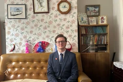 El académico británico, Kyril Whittaker. (Fuente: VNA)