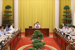 El presidente de Vietnam, Luong Cuong, sostiene una reunión de trabajo con la Oficina de la Presidencia (Fuente: VNA)