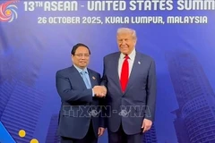 Primer ministro de Vietnam se reúne con Donald Trump al margen de la Cumbre ASEAN–EE. UU.