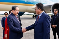 El presidente de la Asamblea Nacional de Vietnam, Tran Thanh Man, junto a su esposa, Nguyen Thi Thanh Nga, y una delegación de alto nivel, arribó hoy a Kuala Lumpur (Fuente: VNA)