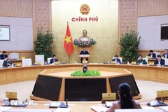 El primer ministro de Vietnam, Pham Minh Chinh preside una reunión ordinaria mensual del Gobierno (Fuente: VNA)