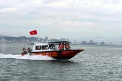 Embarcaciones del Comando Militar Provincial de Quang Ninh patrullan en la Bahía de Ha Long. (Foto: VNA)