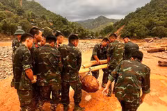 Una bomba de unos 350 kg fue retirada de forma segura de una zona residencial en la provincia norteña vietnamita de Dien Bien (Fuente: VNA)