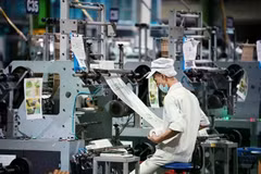 La Resolución 68 no solo sirve como documento de política, sino también como un mensaje contundente que refleja el cambio de mentalidad y el compromiso del Partido y el Estado con el desarrollo del sector económico privado. (Foto: VietnamPlus)