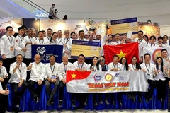 El equipo de chefs vietnamitas brilla en el concurso internacional Battle of The Pastry & Bakery (Fuente: VNA)