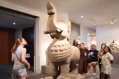 Museo de Escultura Cham de Da Nang atrae turistas extranjeros