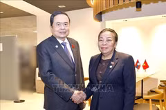 El titular de la Asamblea Nacional de Vietnam, Tran Thanh Man, se reunió con la vicepresidenta de la Asamblea Nacional de Laos, Sounthone Xayachack (Fuente: VNA)