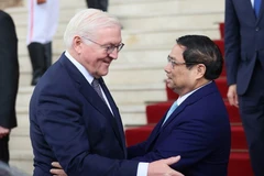 El primer ministro Pham Minh Chinh se reúne con el presidente alemán Frank-Walter Steinmeier durante su visita de Estado a Vietnam en 2024. Foto: VNA