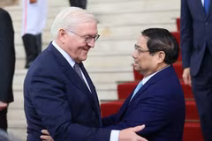 El primer ministro Pham Minh Chinh se reúne con el presidente alemán Frank-Walter Steinmeier durante su visita de Estado a Vietnam en 2024. Foto: VNA