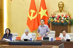 El presidente de la Asamblea Nacional (Parlamento) de Vietnam, Tran Thanh Man, habla en la cita (Fuente: VNA)