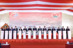 En la ceremonia (Fuente: VNA)