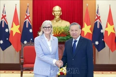 El secretario general del Partido Comunista de Vietnam, To Lam y la gobernadora general de Australia, Sam Mostyn (Fuente: VNA)