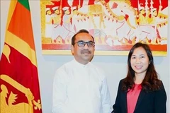 La embajadora vietnamita en Sri Lanka, Trinh Thi Tam, se reúne con el ministro de Transporte, Carreteras, Puertos y Aviación Civil de Sri Lanka, Bimal Rathnayake (Fuente: VNA)