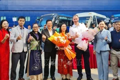 El Puerto Internacional de Cruceros de Ha Long en la norteña provincia vietnamita de Quang Ninh da la bienvenida al Blue Dream Melody (Fuente: VNA)