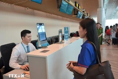 Las soluciones aplicadas de identificación, verificación electrónica y tecnología biométrica están contribuyendo a reducir trámites y mejorar la experiencia de los pasajeros en los aeropuertos (Fuente: VNA)