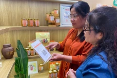 Todas las transacciones del evento se realizaron mediante métodos de pago sin efectivo. Foto: Ministerio de Industria y Comercio.